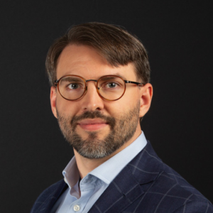 Mikołaj Barczentewicz headshot
